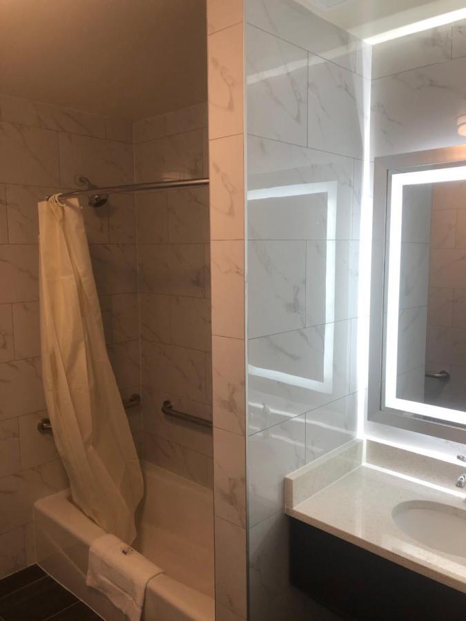 Magna Hotel Jfk Airtrain Ню Йорк Екстериор снимка